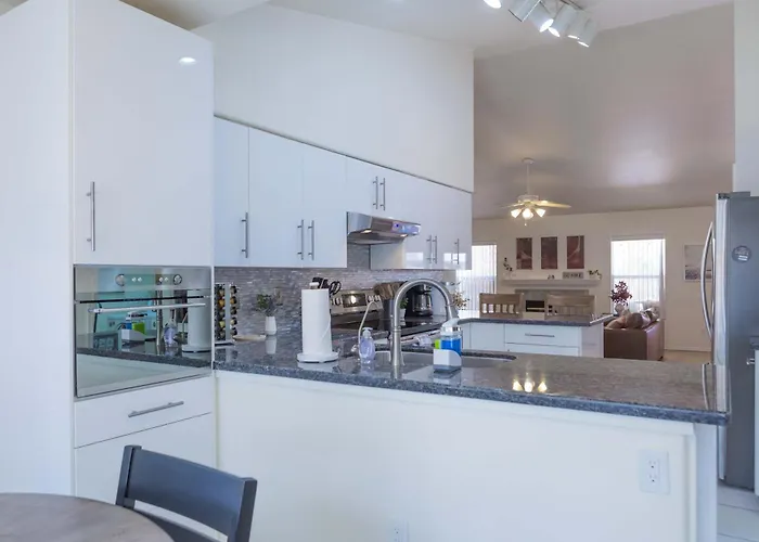 Ferienhaus Modern House With Office Cornhole Near Freeways *