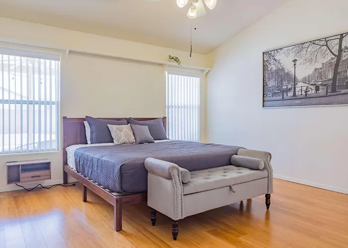 Modern House With Office Cornhole Near Freeways * Chandler